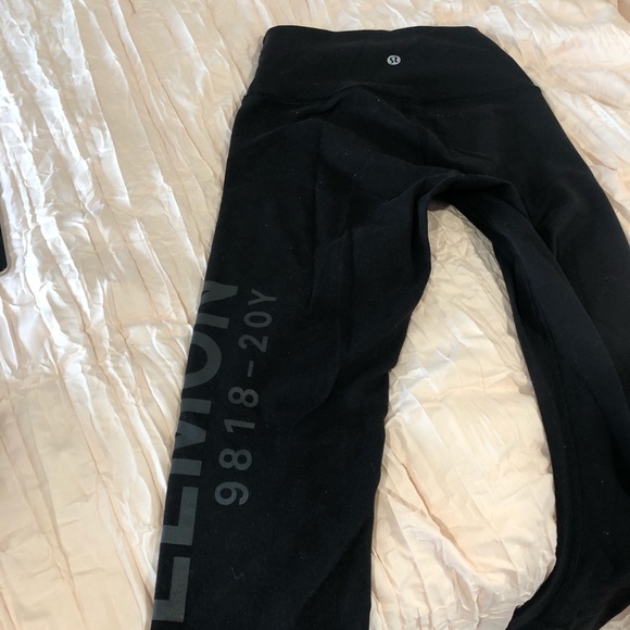 lululemon leggings - Picture 2 of 3